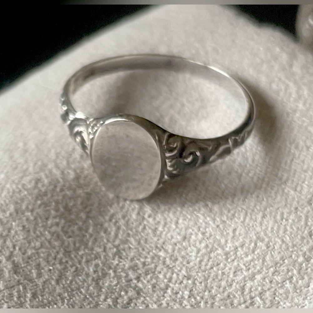 Sterling silver engrave-able ring